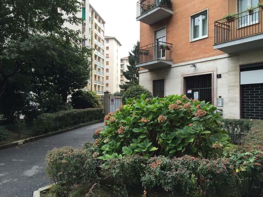 Apartment Melozzo Milaan Buitenkant foto